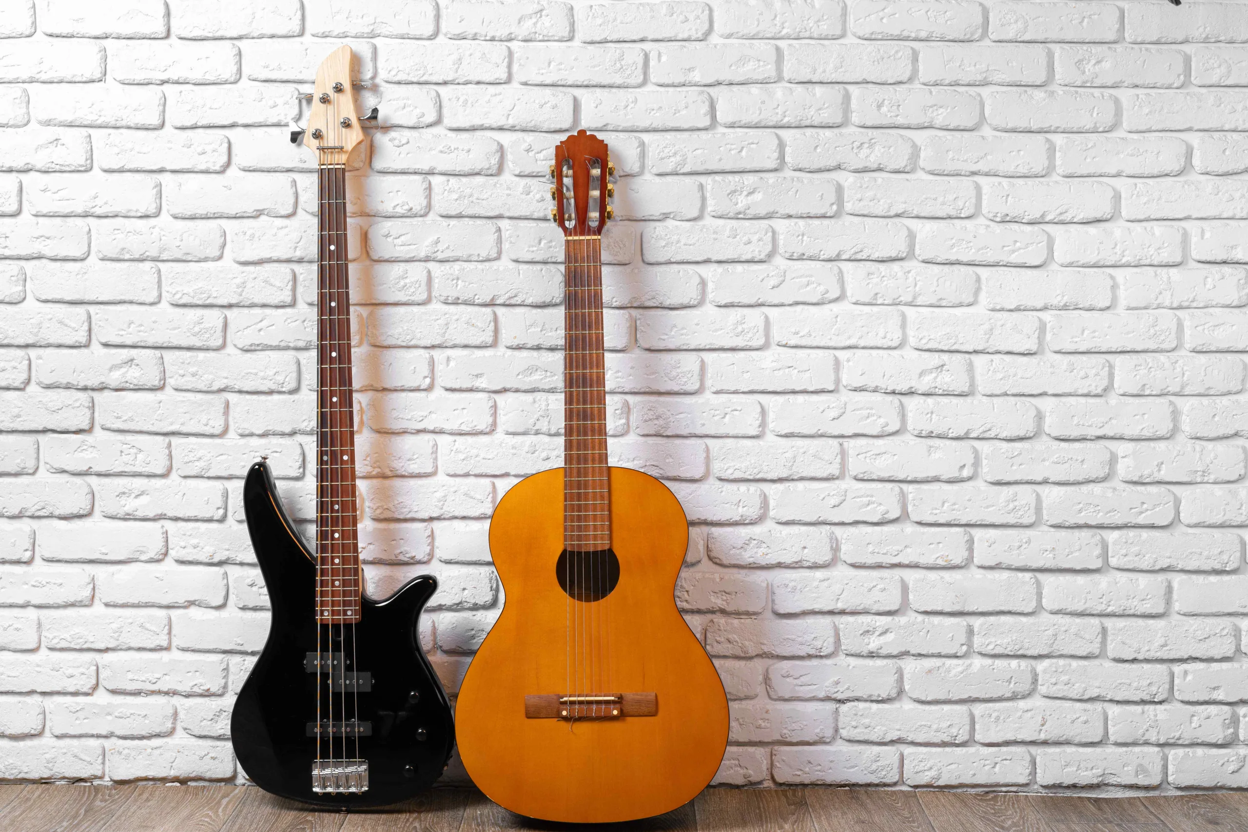 Riff Mag Acoustic Guitar Vs Bass Guitar