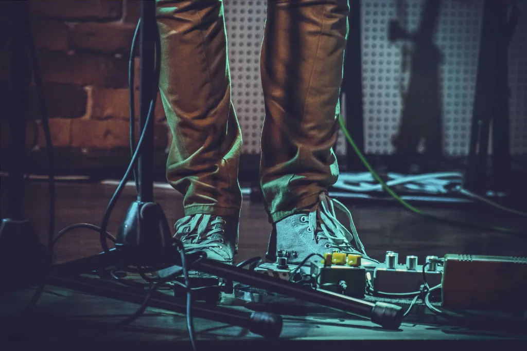 difference between Multi-Effects Devices and Guitar Pedals