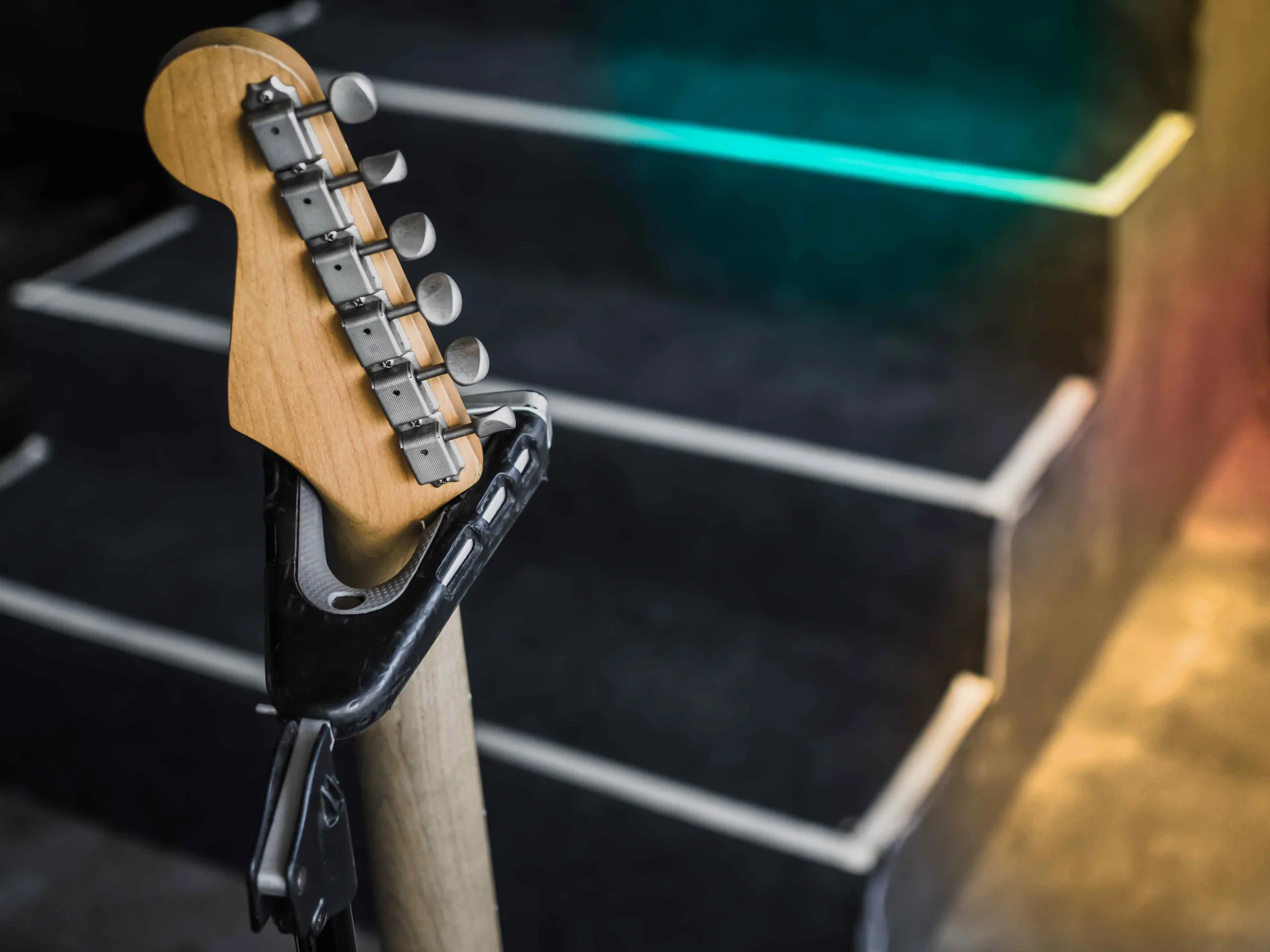 Thick Vs Thin Guitar Neck