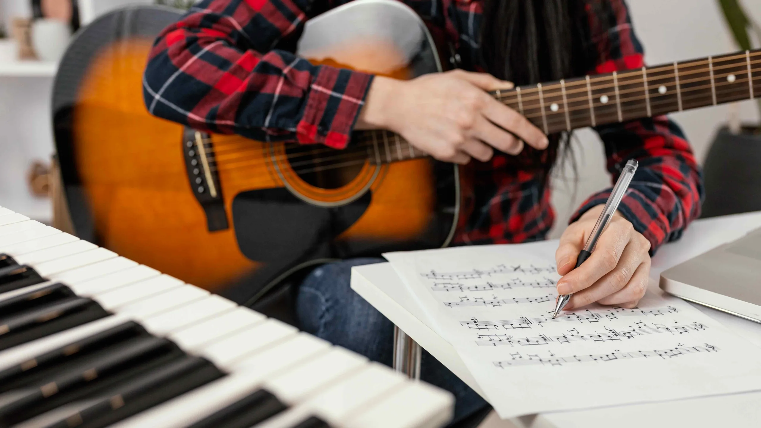 Playing the B Diminished Chord on Guitar